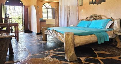 Room in Guest Room - Dolphin Suite 40 m2 in Villa 560 m2, Indian Ocean View