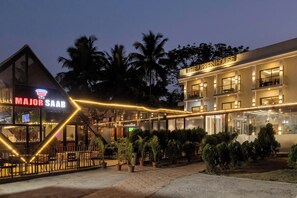 Outdoor pool - asar Upper House Morjim Beach by Orion Hotels (Morjim)