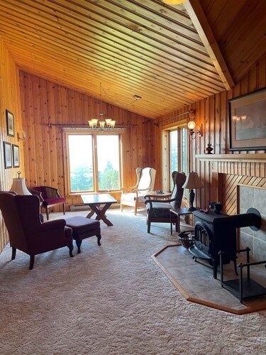 On the Edge of Fundy Private Cottage Getaway