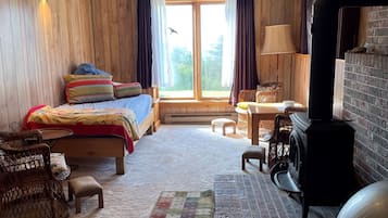 3 Schlafzimmer, Schreibtisch, Bügeleisen/Bügelbrett, Bettwäsche