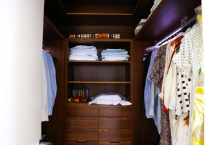 Villa | Wardrobe