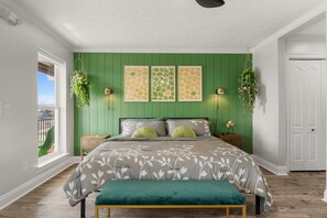 4 bedrooms, desk, iron/ironing board, travel cot