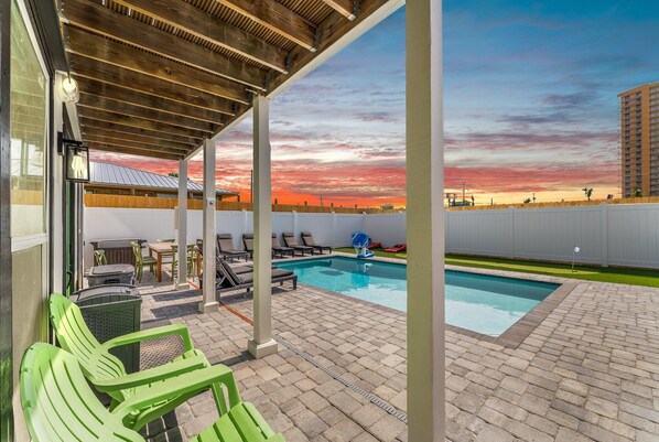 Outdoor pool, a heated pool