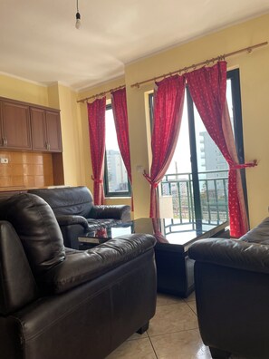 Living area - SANREMO HOTEL RESTORANT  (Rrashbull)