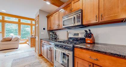 Old Ark Retreat | Secluded  & spacious dog-friendly home in Wilmington