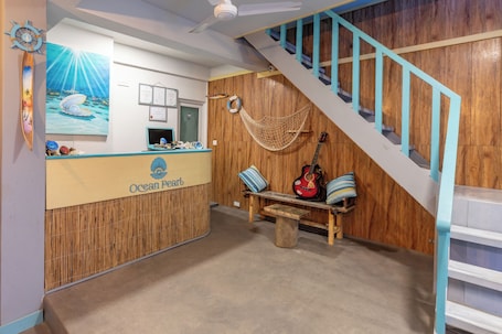 Sala de estar en el lobby. Ocean Pearl Maldives