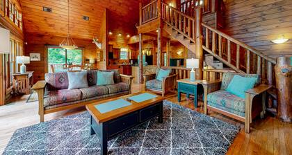 Elegant cabin in the woods w/ wrap-around deck, grill, & free attraction tickets