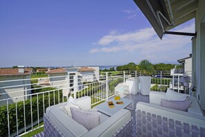 Apartment | 2 bedrooms - La Castellana C89 by Wonderful Italy (Sirmione)