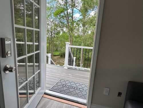 Scenic CountryHouse on 122 acres
