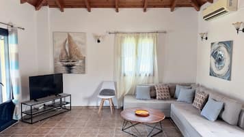 Vila, 3 quartos, para fumantes, piscina particular | Sala de estar