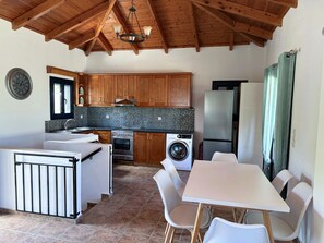 Dining - Linda's Villa In Unrivalled Position in Kournas - Amazing View! (Apokoronas)