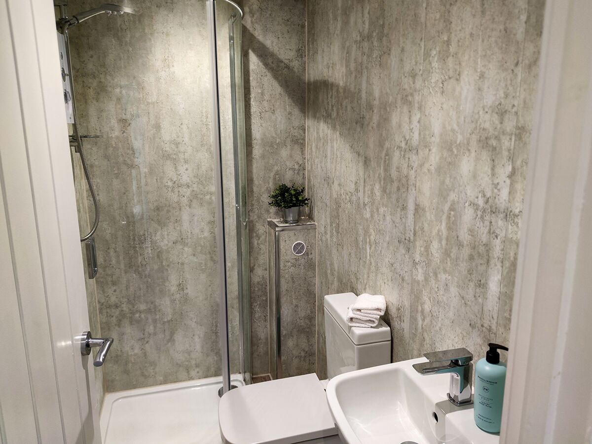 Douche, sèche-cheveux