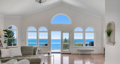 Stunning & luxurious dog-friendly water-view home with private beach access