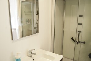 Dusche, Handtücher, Seife