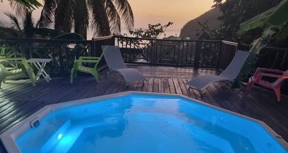 Villa avecpiscine et vue panoramique