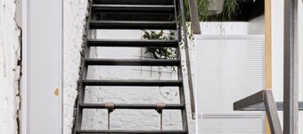 Architectural House Near City Center - 20min Walk