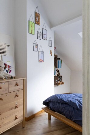 3 soverom, strykejern/-brett, wi-fi og sengetøy