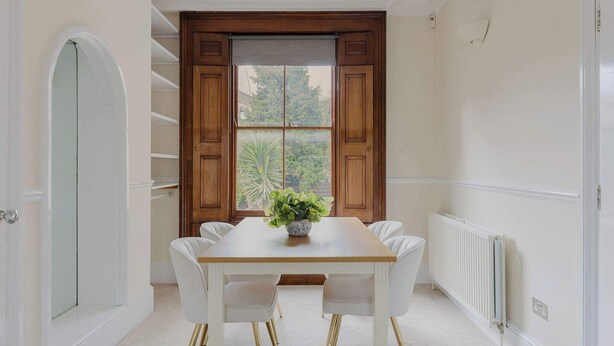 Dining - Prime Location 2 Bed East London (London)