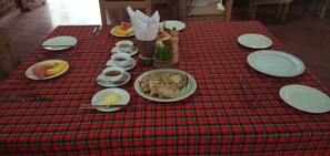 Petit déjeuner complet compris tous les jours