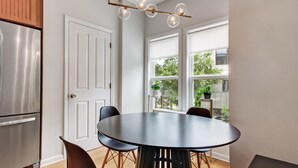 Appart'hôtel, plusieurs lits (Belle Vue Bungalow) | Restauration