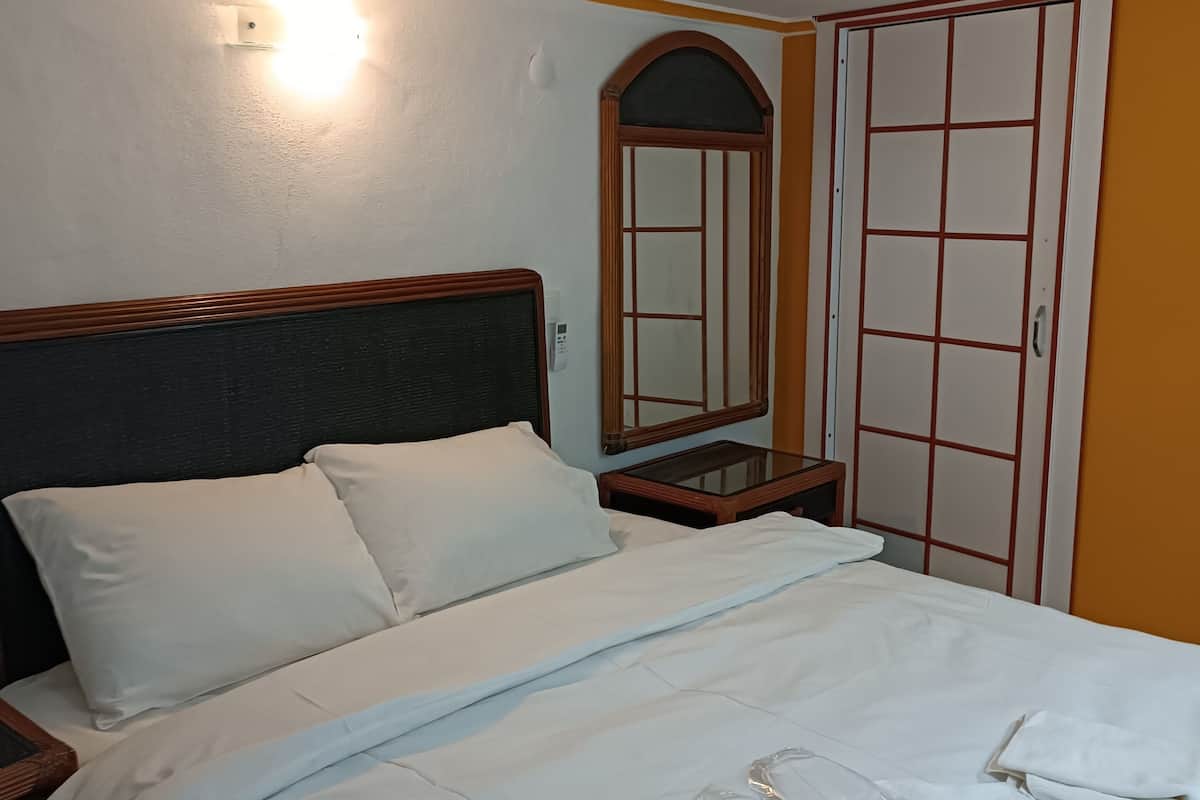 Insonorización, wifi gratis y ropa de cama