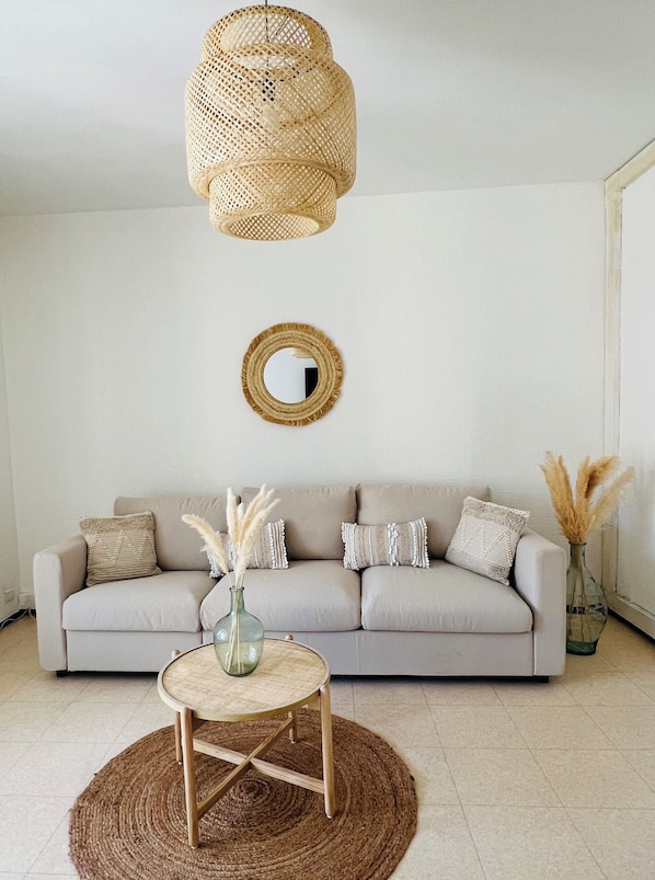 TV - Appartement Refait à Neuf à 10 Minutes à Pied du Centre-ville (Avignon)