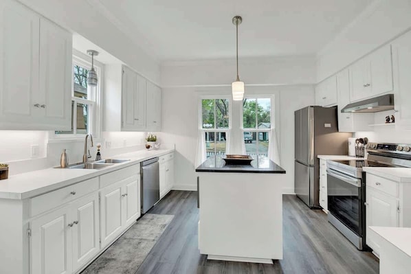 Maison, 2 grands lits, patio (207 W Ufer St) | Cuisine privée