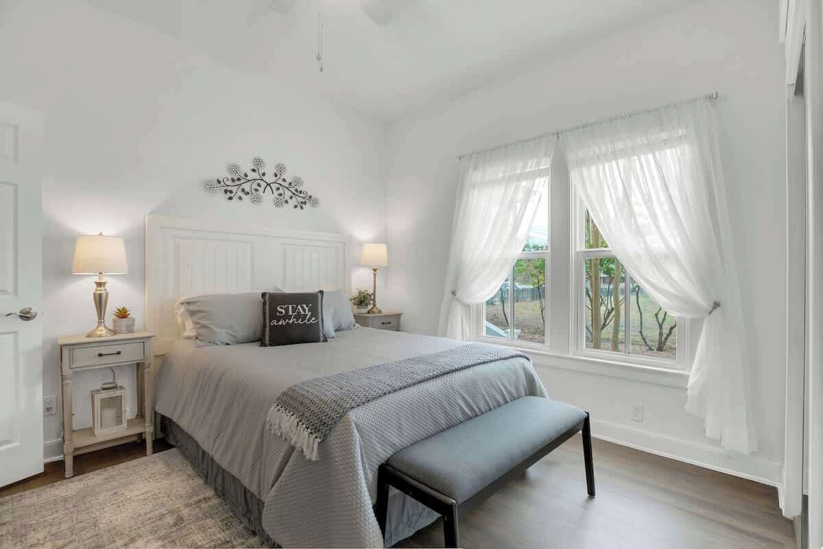 2 habitaciones, decoración personalizada y muebles diferentes 