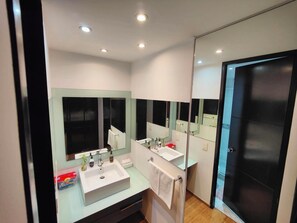 Secadora de cabello y toallas 