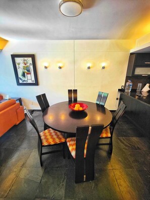 Dining - Amazing Balcony Park view Condo. (Mexico City)