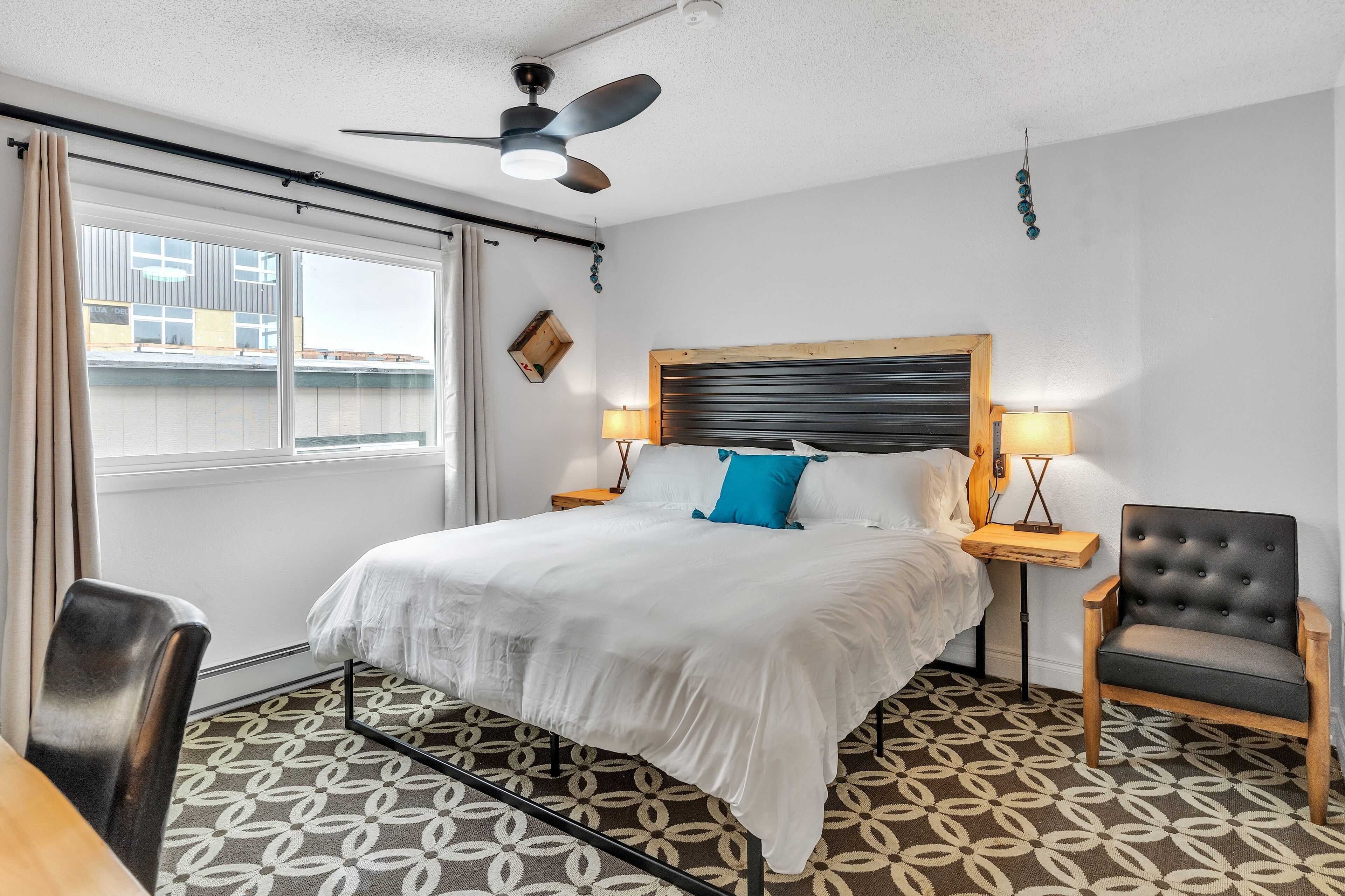 2nd Flr Dlxe King 212 - City View by Highliner Hotel