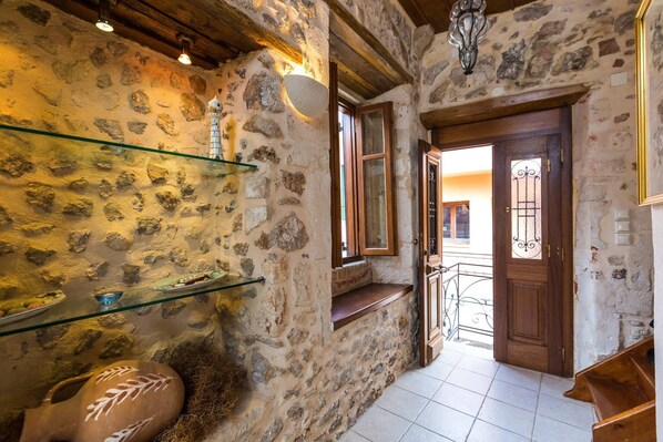 Apartment, 2 Bedrooms | Interior