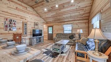 Cabin, Multiple Beds, Hot Tub (682 Old Comfort Ben) | Living area