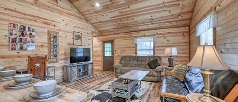 Cabin, Multiple Beds, Hot Tub (682 Old Comfort Ben) | Living area