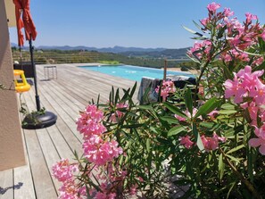 Pool - Spacious villa, 4 bedrooms, air-conditioned, infinity pool, sea and hill views! (LA CADIERE D AZUR)