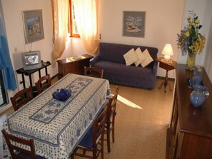 Villa, 3 slaapkamers, patio, uitzicht op tuin | Woonkamer