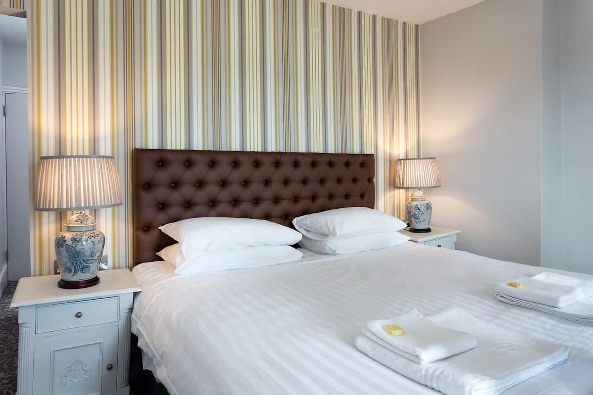 Suite Confort, salle de bains attenante | 1 chambre, bureau, Wi-Fi gratuit