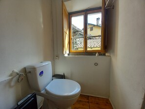 Camera, 1 camera da letto, balcone, vista montagna | Bagno
