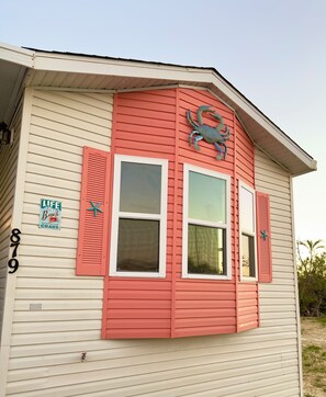 Exterior detail - The Crab Shack: Cosy, Secluded, lots of bird watching, 3 mi. from Fort Myers Bch (Fort Myers Beach)