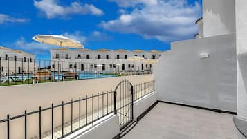 Standard Apartment | Terrace/patio