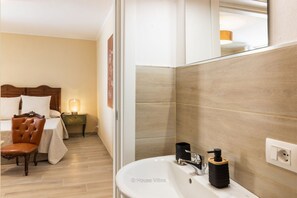 Hair dryer, towels