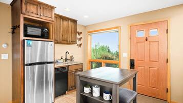Fridge, microwave, dishwasher, coffee/tea maker