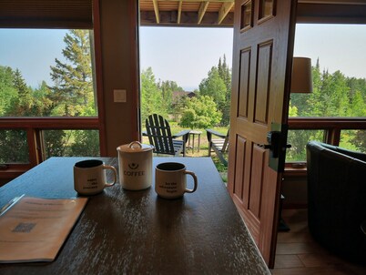 Ski getaway suite, next to winery, pet friendly!