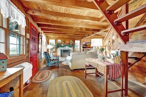 House, Multiple Beds, Patio (12564 FM 2093) | Interior - Das Liebe Haus- Peaceful-12 mi to Downtown Fred (Fredericksburg)