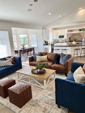 Smart-TV, Kamin, Videospiele