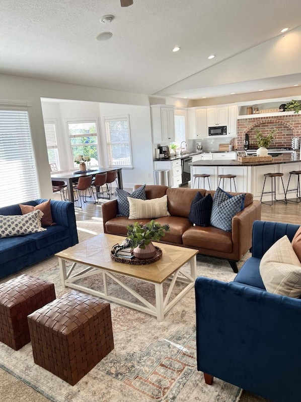 TV connectée, cheminée, jeux vidéo