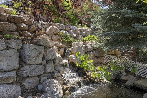 Luxury - 6000sqft- Sleeps 22+ Basketball, Billiards, Theater, Game, PrincessRoom