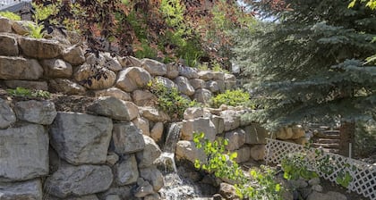 Luxury - 6000sqft- Sleeps 22+ Basketball, Billiards, Theater, Game, PrincessRoom