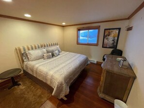 2 bedrooms, free WiFi, bed sheets - COZY AND PEACEFUL WEST VAIL, HUGE PRIVATE DECK, WALK TO BUS STOP (Vail)