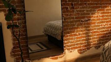 Design Cabin | Individually decorated, individually furnished, soundproofing, free WiFi